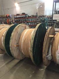 Cable de acero para antorchas de refinería.